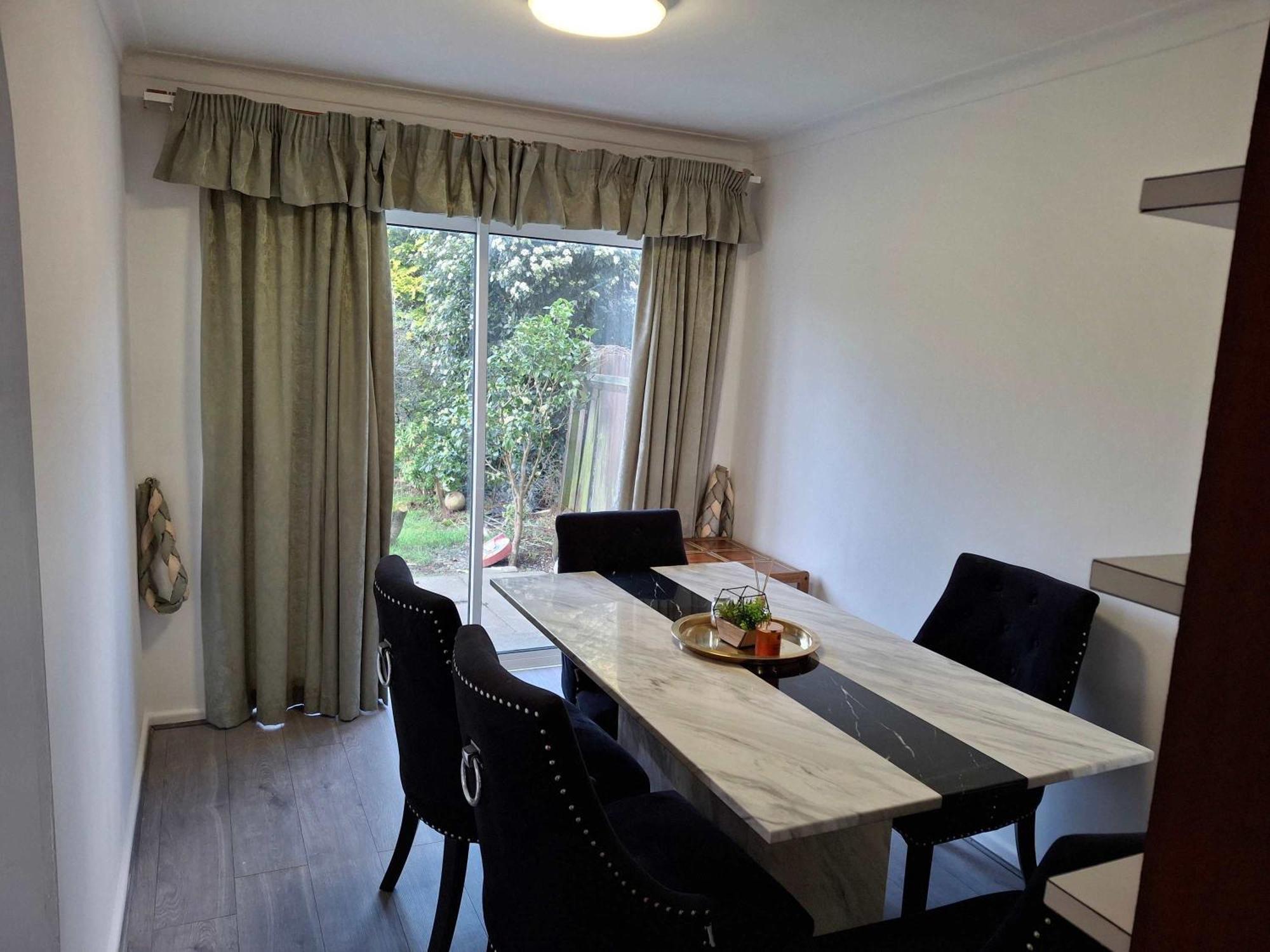 Nicely Decorated 3 Bedroom House Near Heathrow, London Staines-upon-Thames Extérieur photo